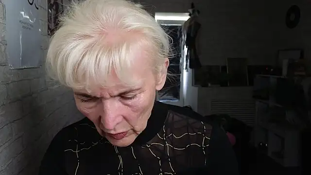 Snapshot of Nia_Natur chatting on 06/02/26, 11:01 Nia Natur online show from 06/02/26, 11:01