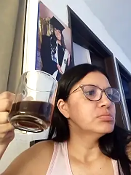Snapshot of Casandra_inthemorning chatting on 06/10/26, 03:22 Casandra inthemorning online show from 06/10/26, 03:22
