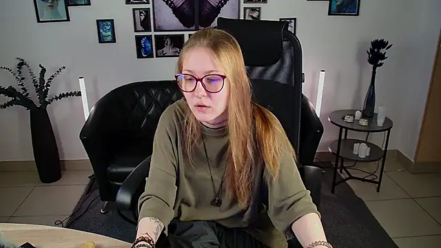 lanafitch online show from 06/18/26, 11:14
