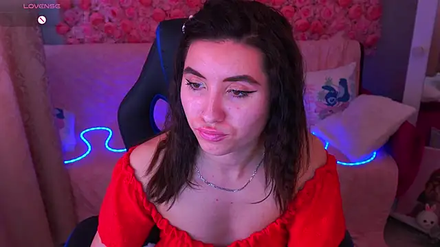 Snapshot of Lola_Leeee chatting on 05/11/26, 01:06 Lola Leeee online show from 05/11/26, 01:06
