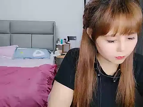 Snapshot of FUBAO123- chatting on 05/17/26, 02:02 FUBAO123- online show from 05/17/26, 02:02