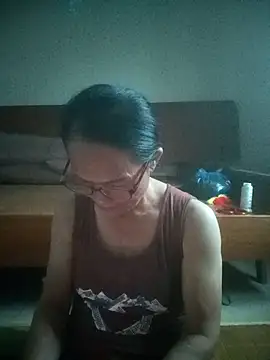 Snapshot of Vieekee chatting on 06/13/26, 10:57 Vieekee online show from 06/13/26, 10:57