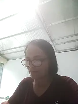 Snapshot of Vieekee chatting on 06/17/26, 12:24 Vieekee online show from 06/17/26, 12:24