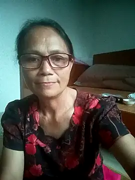 Snapshot of Vieekee chatting on 06/18/26, 02:12 Vieekee online show from 06/18/26, 02:12