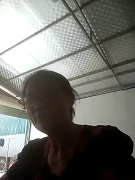 Snapshot of Vieekee chatting on 06/18/26, 10:19 Vieekee online show from 06/18/26, 10:19