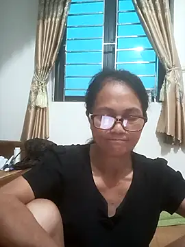 Snapshot of Vieekee chatting on 06/18/26, 10:25 Vieekee online show from 06/18/26, 10:25