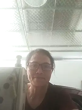 Snapshot of Vieekee chatting on 06/22/26, 05:59 Vieekee online show from 06/22/26, 05:59