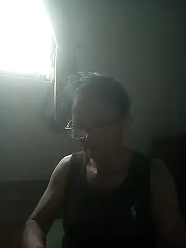 Snapshot of Vieekee chatting on 06/29/26, 10:15 Vieekee online show from 06/29/26, 10:15