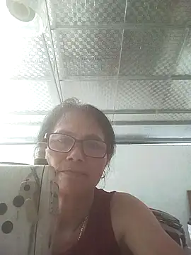 Snapshot of Vieekee chatting on 07/07/26, 07:23 Vieekee online show from 07/07/26, 07:23