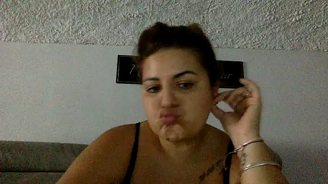 Snapshot of velvelshadow chatting on 08/02/26, 01:20 velvelshadow online show from 08/02/26, 01:20