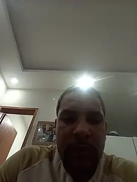 Snapshot of Tomaajek chatting on 07/05/26, 11:56 Tomaajek online show from 07/05/26, 11:56