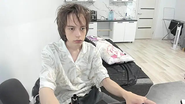 Nolan Sagee online show from 06/14/26, 07:10