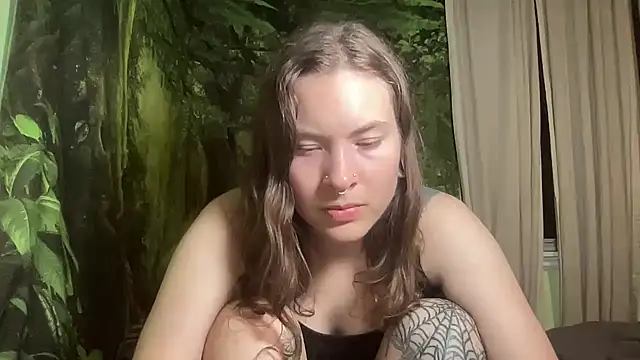 mo0ngoddess online show from 10/27/25, 02:37