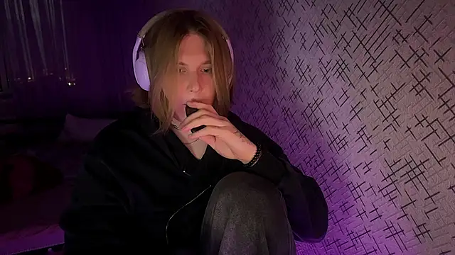 Hirtay online show from 06/13/26, 05:55