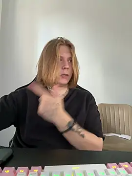 Hirtay online show from 06/14/26, 08:27