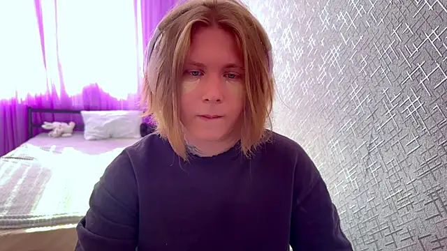 Hirtay online show from 06/27/26, 02:01