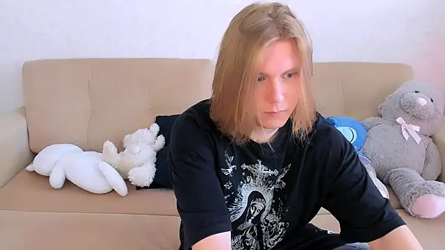 Hirtay online show from 06/30/26, 04:57