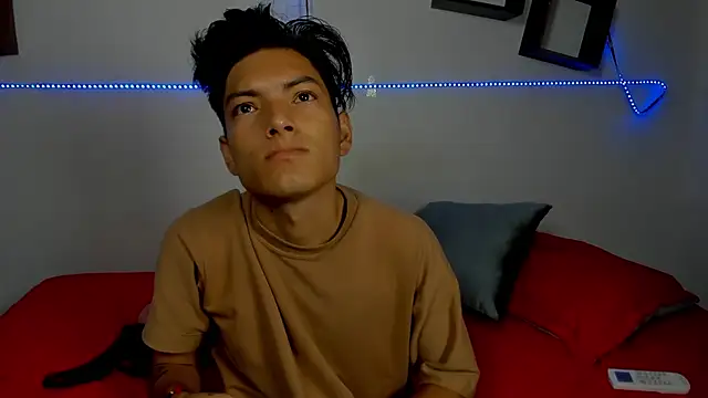 gael twink boy online show from 05/20/26, 04:40