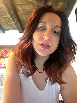 Snapshot of Nicolevellori chatting on 05/11/26, 07:36 Nicolevellori online show from 05/11/26, 07:36