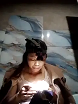 Mai-lan online show from 05/11/26, 01:06