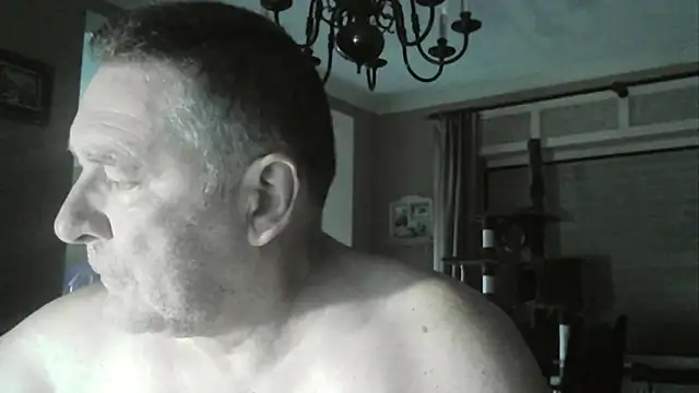 Snapshot of edje59a chatting on 10/09/25, 06:11 edje59a online show from 10/09/25, 06:11