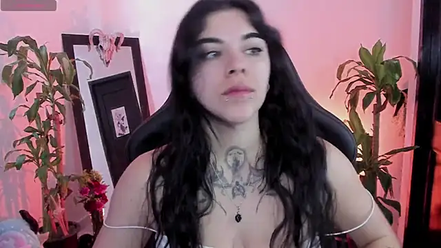 MissCharlottte 18 online show from 05/20/26, 04:24