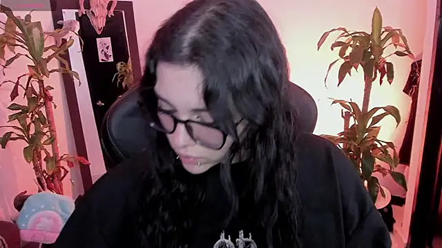 MissCharlottte 18 online show from 06/12/26, 04:33