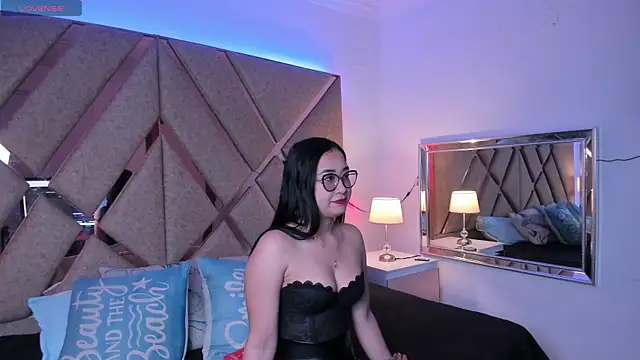 MiaMystic online show from 05/13/26, 01:52