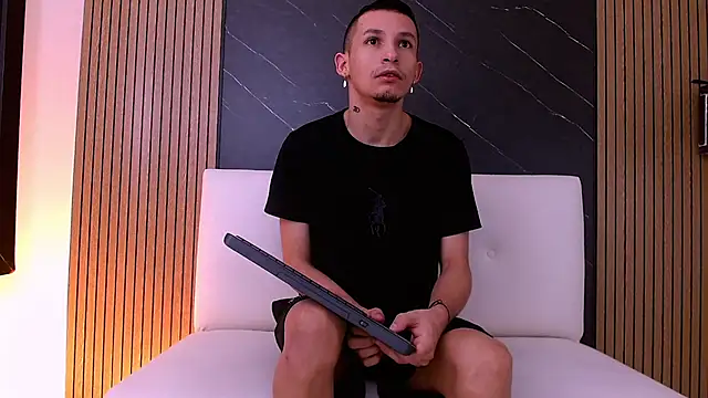 Isak Berekoa online show from 06/13/26, 10:57