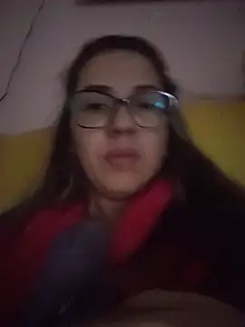 Snapshot of sweet_tifani chatting on 05/13/26, 06:00 sweet tifani online show from 05/13/26, 06:00