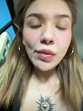 Snapshot of FlashTitsRoyal chatting on 06/23/26, 04:32 FlashTitsRoyal online show from 06/23/26, 04:32