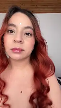Snapshot of julieta_velvet chatting on 05/16/26, 01:21 julieta velvet online show from 05/16/26, 01:21