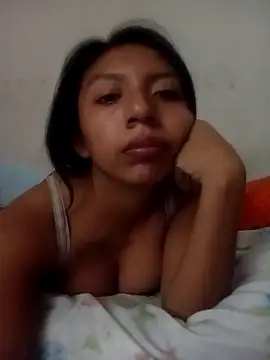 Snapshot of gatita2212 chatting on 05/20/26, 05:30 gatita2212 online show from 05/20/26, 05:30