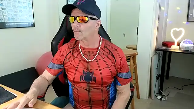 Snapshot of hotdadbod chatting on 03/02/25, 09:22 hotdadbod online show from 03/02/25, 09:22