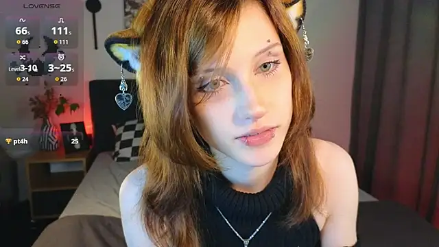 Snapshot of vampi_queen chatting on 05/23/26, 08:02 vampi queen online show from 05/23/26, 08:02
