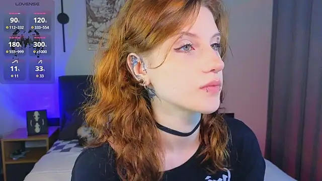 Snapshot of vampi_queen chatting on 06/20/26, 06:00 vampi queen online show from 06/20/26, 06:00