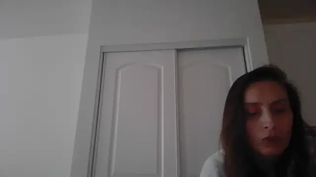 Luxeluvly online show from 05/13/26, 02:14