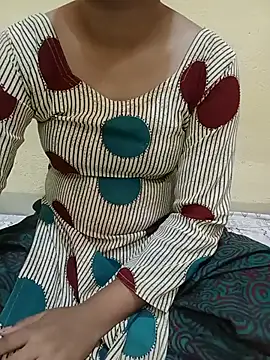 Snapshot of Hot_Riya_Sharma chatting on 05/16/26, 05:15 Hot Riya Sharma online show from 05/16/26, 05:15