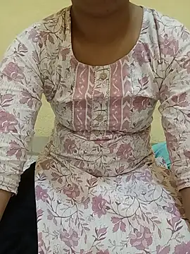Snapshot of Hot_Riya_Sharma chatting on 05/17/26, 05:16 Hot Riya Sharma online show from 05/17/26, 05:16