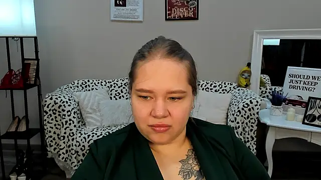 Snapshot of DianaKristol chatting on 05/16/26, 05:23 DianaKristol online show from 05/16/26, 05:23