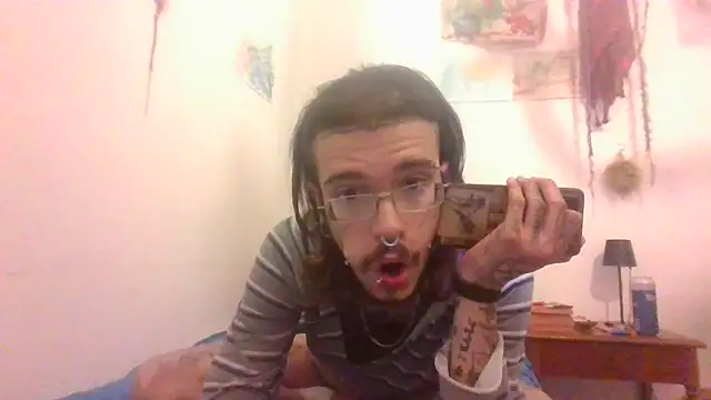 Snapshot of franchinopaneevino chatting on 05/12/26, 08:06 franchinopaneevino online show from 05/12/26, 08:06