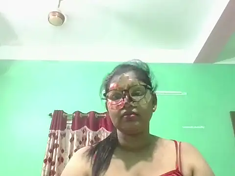 Snapshot of Kavya17 chatting on 06/07/26, 08:56 Kavya17 online show from 06/07/26, 08:56