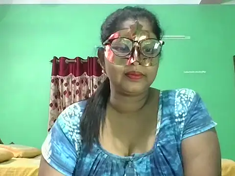 Snapshot of Kavya17 chatting on 06/22/26, 02:03 Kavya17 online show from 06/22/26, 02:03