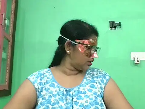 Snapshot of Kavya17 chatting on 07/02/26, 01:50 Kavya17 online show from 07/02/26, 01:50