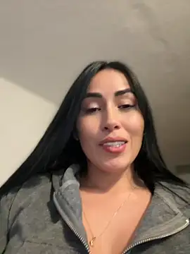 Snapshot of areviklusine1 chatting on 04/21/26, 11:07 areviklusine1 online show from 04/21/26, 11:07