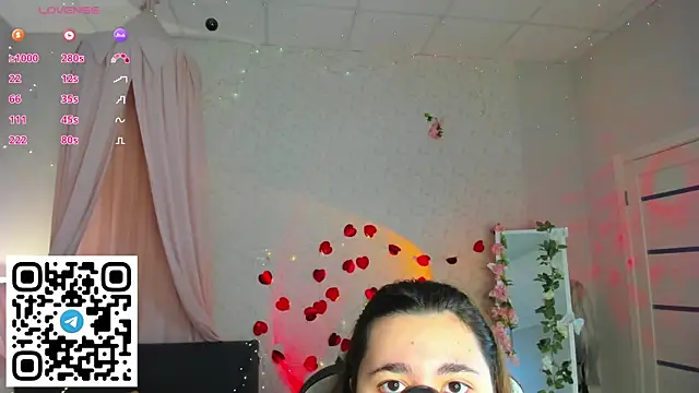 Snapshot of Ayleen_Gece chatting on 06/11/26, 03:15 Ayleen Gece online show from 06/11/26, 03:15