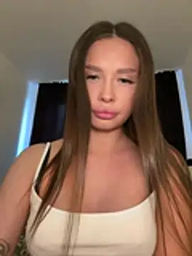 Snapshot of BeautyBella_ chatting on 06/15/26, 03:03 BeautyBella online show from 06/15/26, 03:03