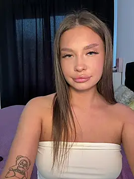Snapshot of BeautyBella_ chatting on 06/24/26, 03:00 BeautyBella online show from 06/24/26, 03:00