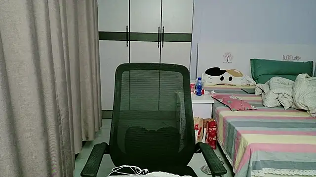 xiaoxiaoyu030 online show from 06/03/26, 02:33