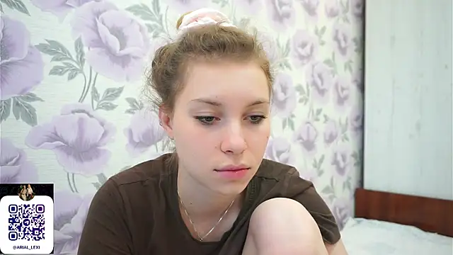 Snapshot of Sairallyn chatting on 07/06/26, 03:03 Sairallyn online show from 07/06/26, 03:03